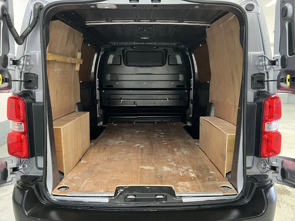 2020 Citroen Dispatch Panel Van - Image 2