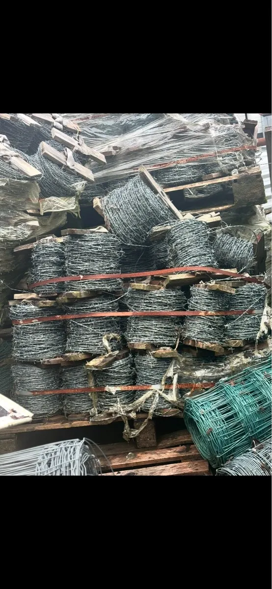 pallet of barbed wire delivered - Image 2