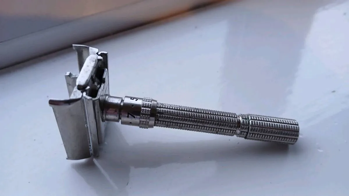 Gillette Slim adjustable Safety Razor