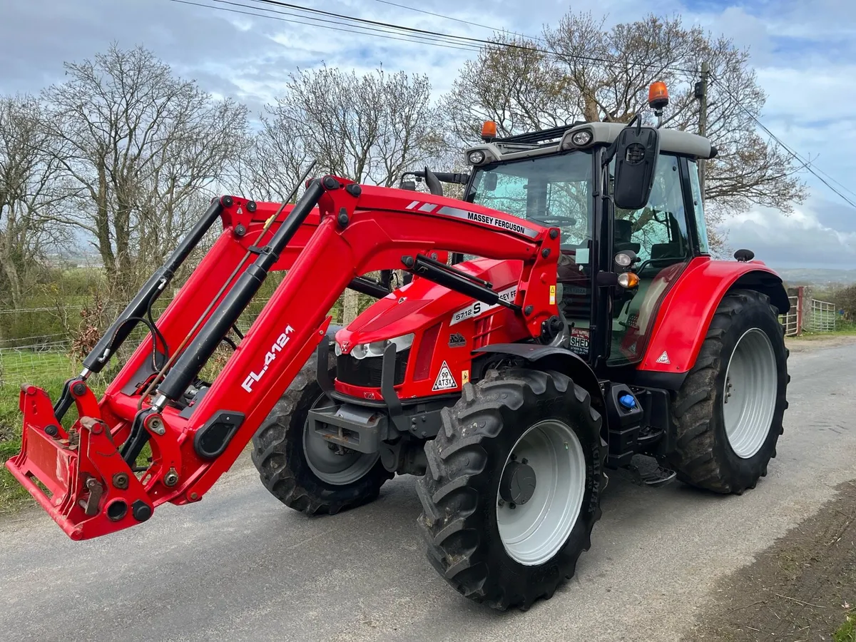 Massey Ferguson 5712 S - Image 3