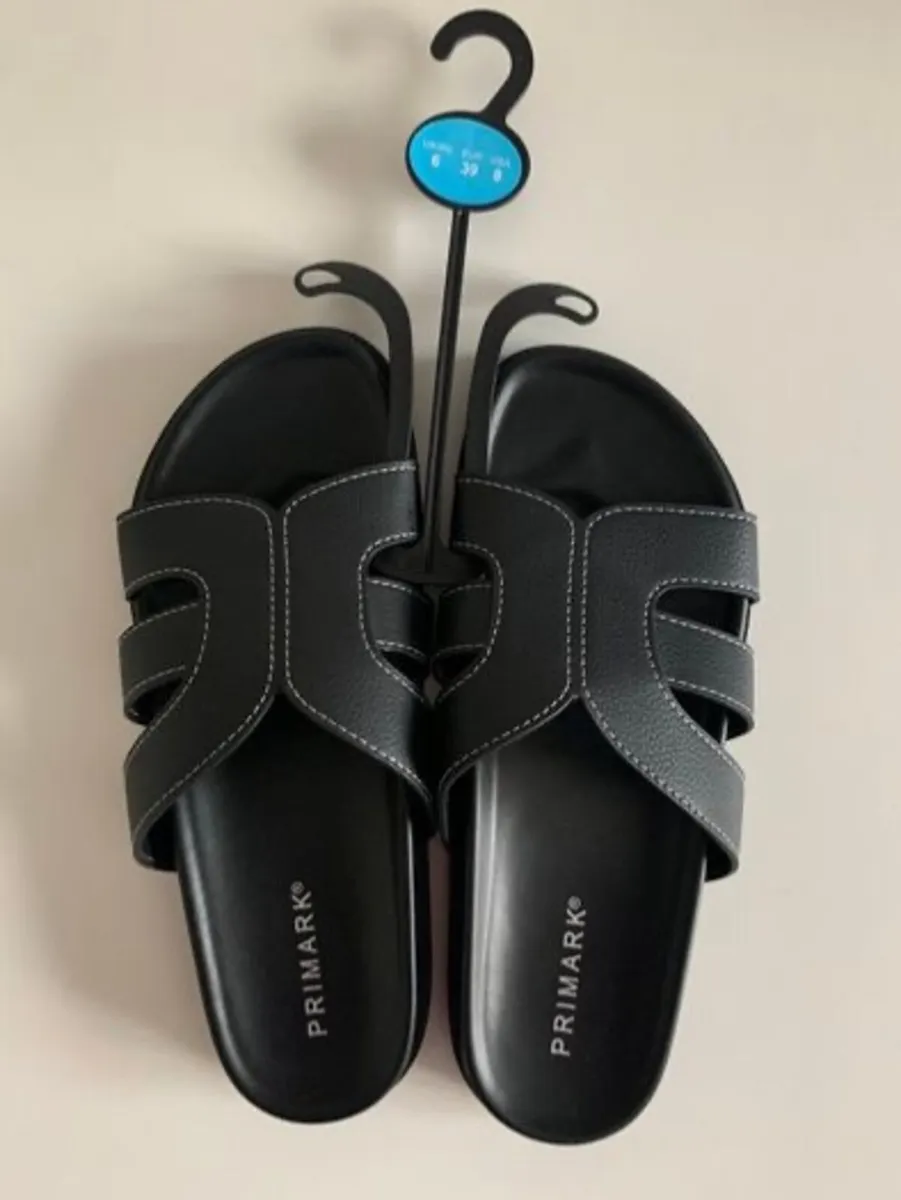NEW Ladies Sandals and Shoes and Slippers: Size 5 - Image 1