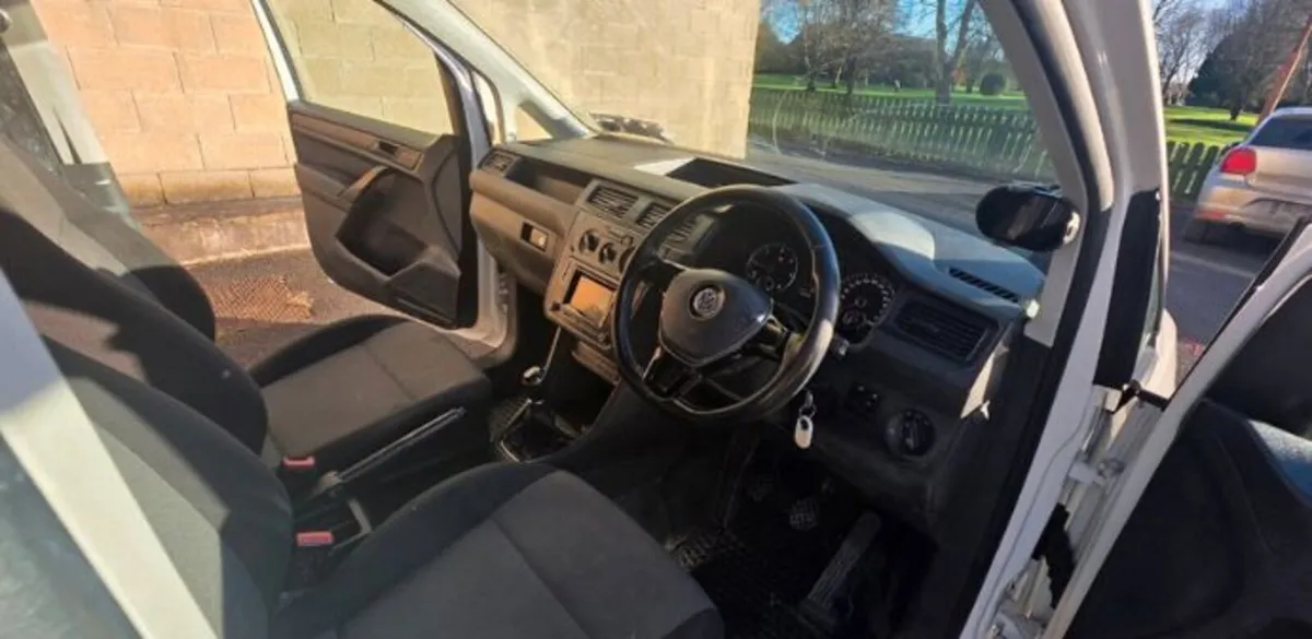 Volkswagen Caddy Maxi TredLine 2016 - Image 4