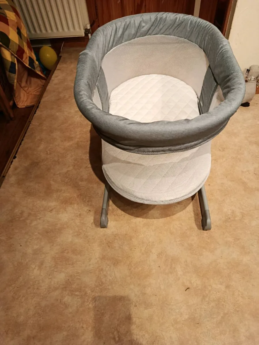 Babylo Snug Sleeper Baby Mobile Cot - Image 3