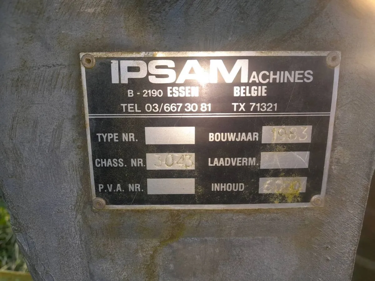 Slurry Tank 1350 & Hay Bob - Image 2