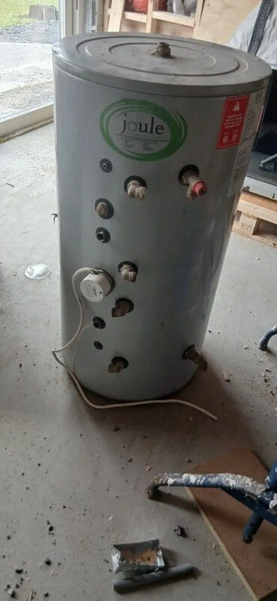 Hot water cylinder - Image 4
