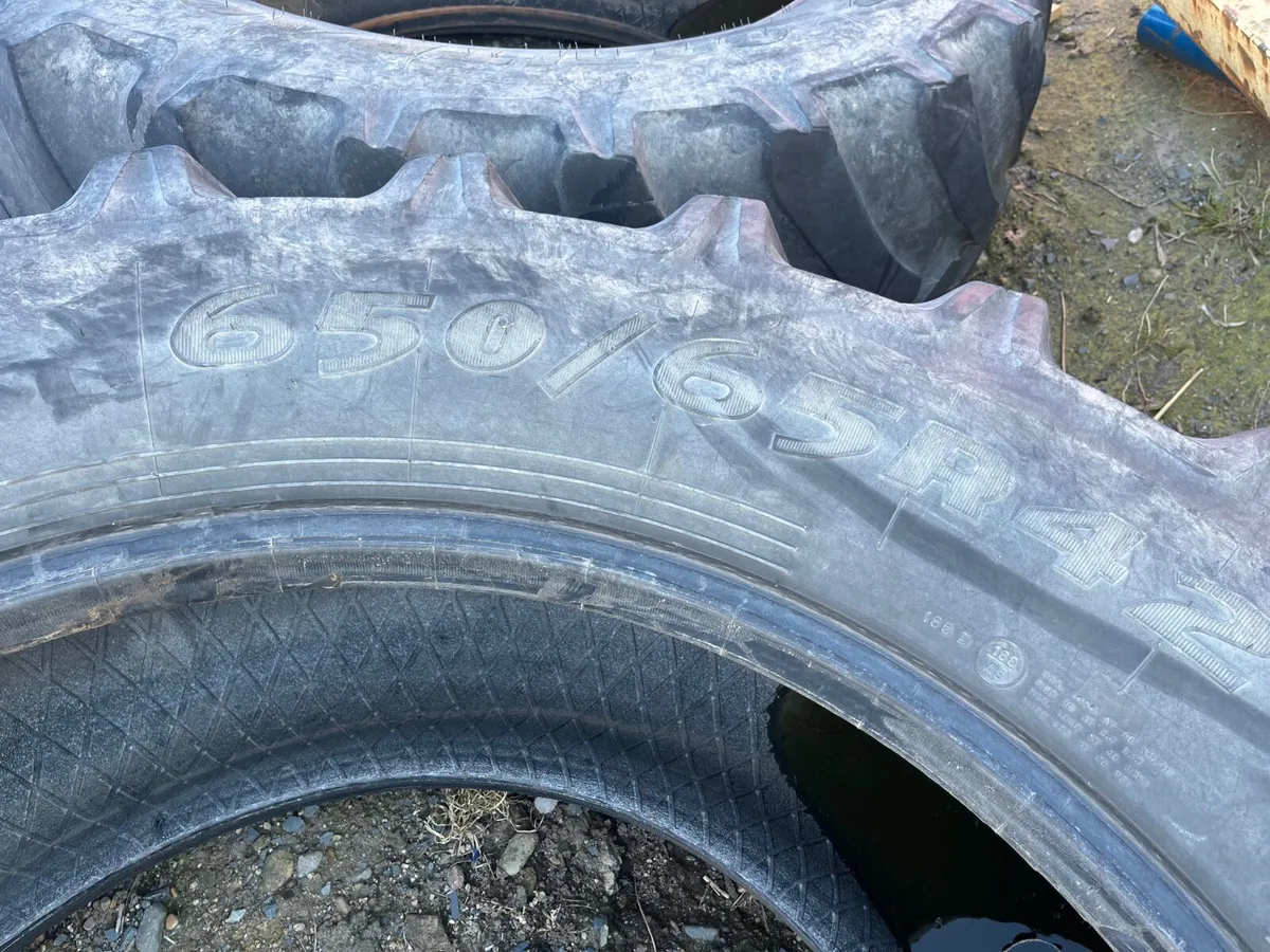 650 x 65 x 42 inch tyres - Image 1