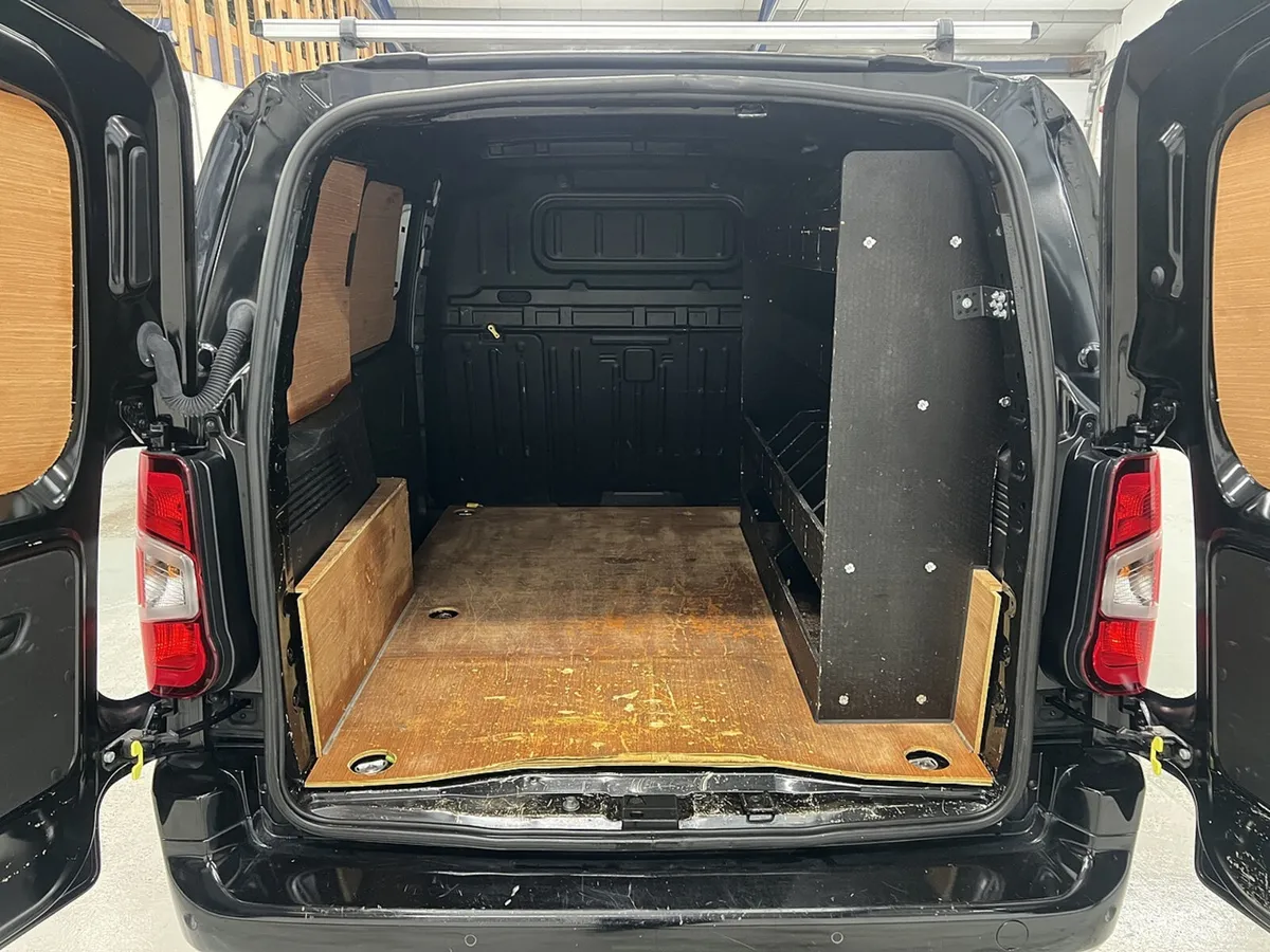 2023 Vauxhall Combo Small Panel Van - Image 2