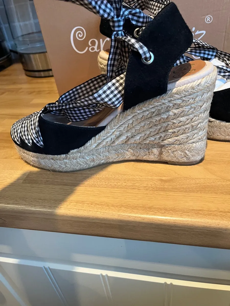 Ladies shoes - Image 2