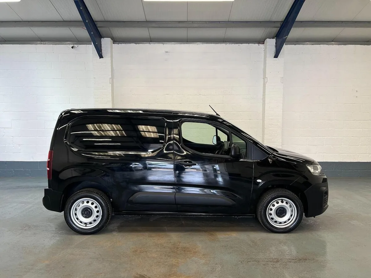 2023 Citroen Berlingo Small Panel Van - Image 1
