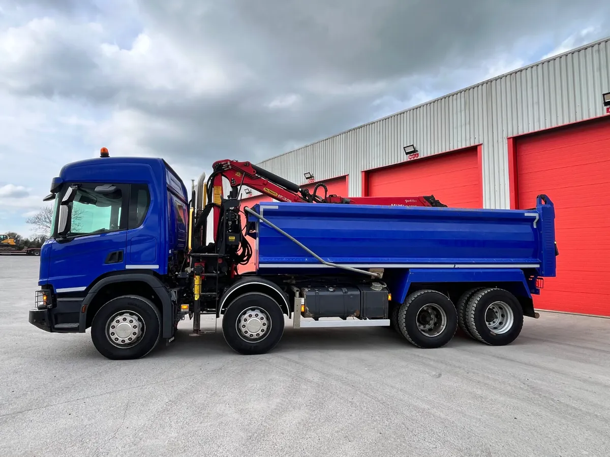 2022 Scania P410 XT 8x4 Thompson Tipper Grab - Image 4