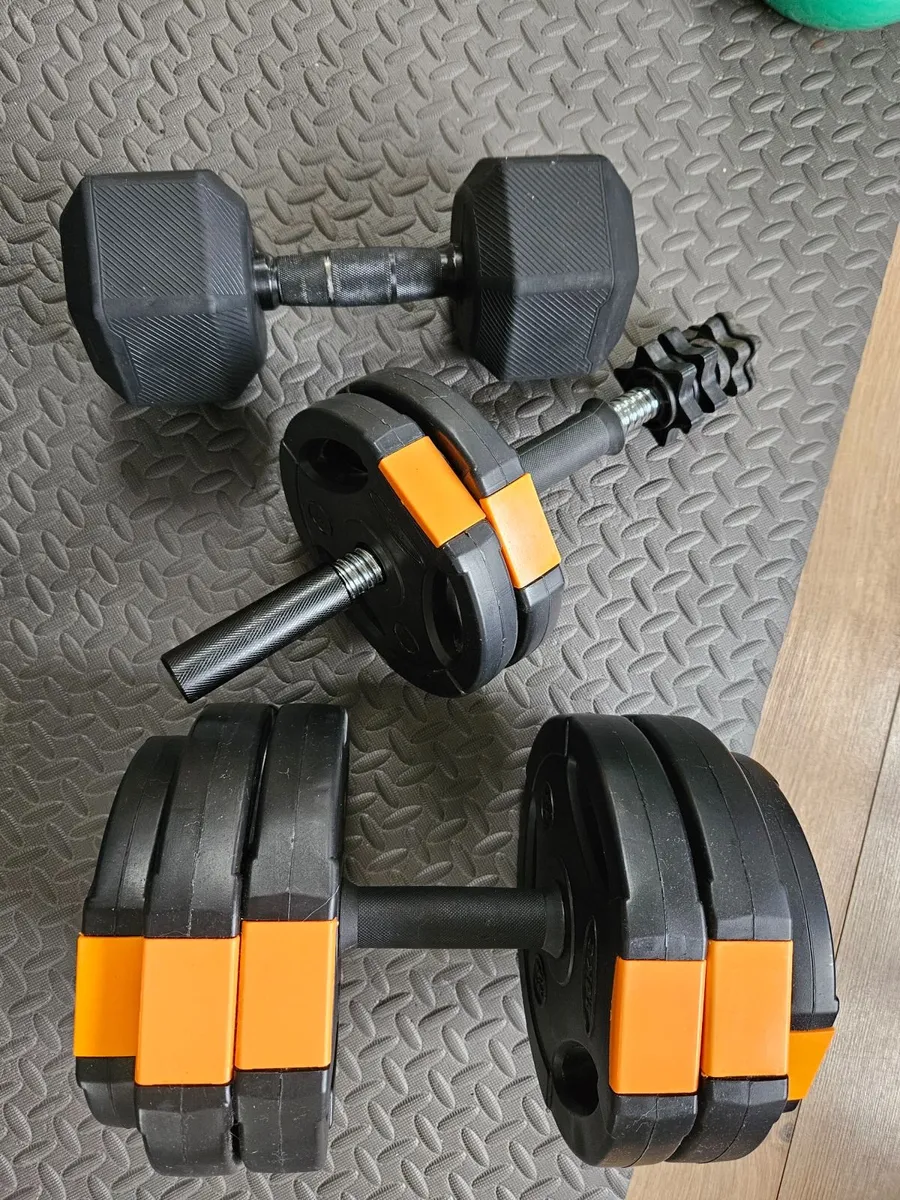 15kg Hex dumbell and 14kg dumbell - Image 2