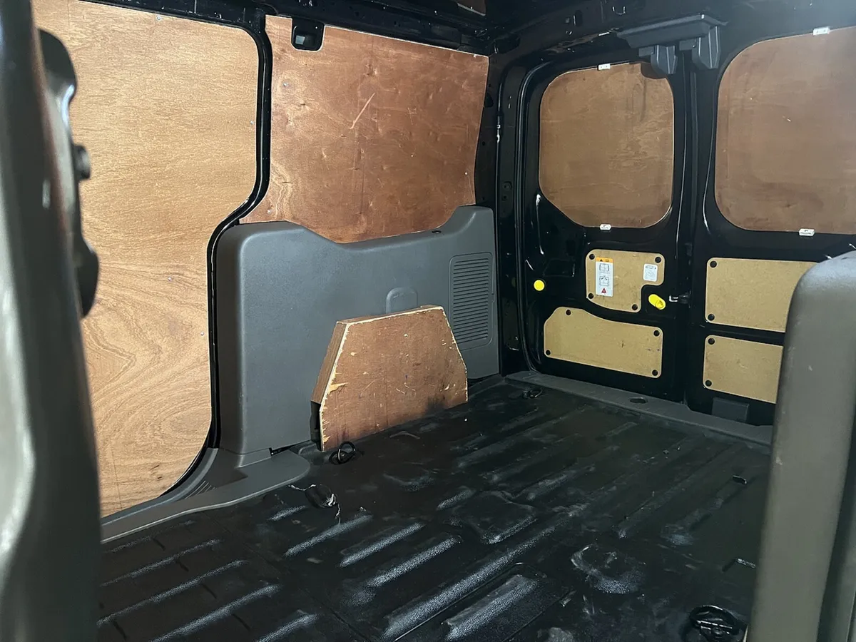 2021 Ford Transit Connect Small Panel Van - Image 3
