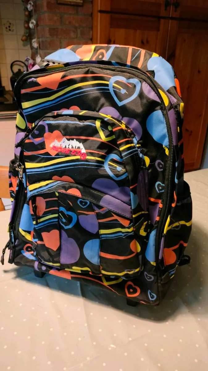 Ridge 53 school bag on wheels, great quality bag. - Image 1