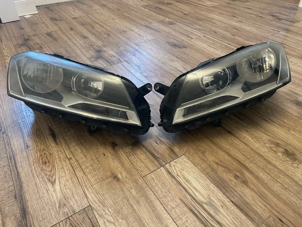 Vw Passat B7 Headlights - Image 1