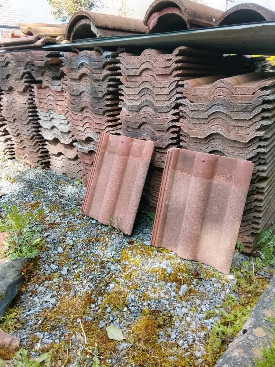 Roofing tiles approx 400