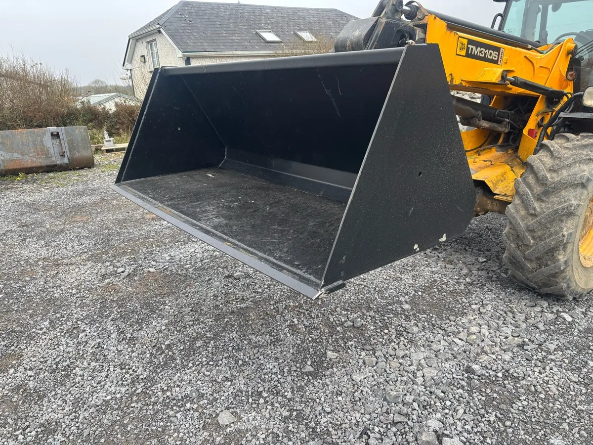 New JCB bucket (pin and cone) - Image 2