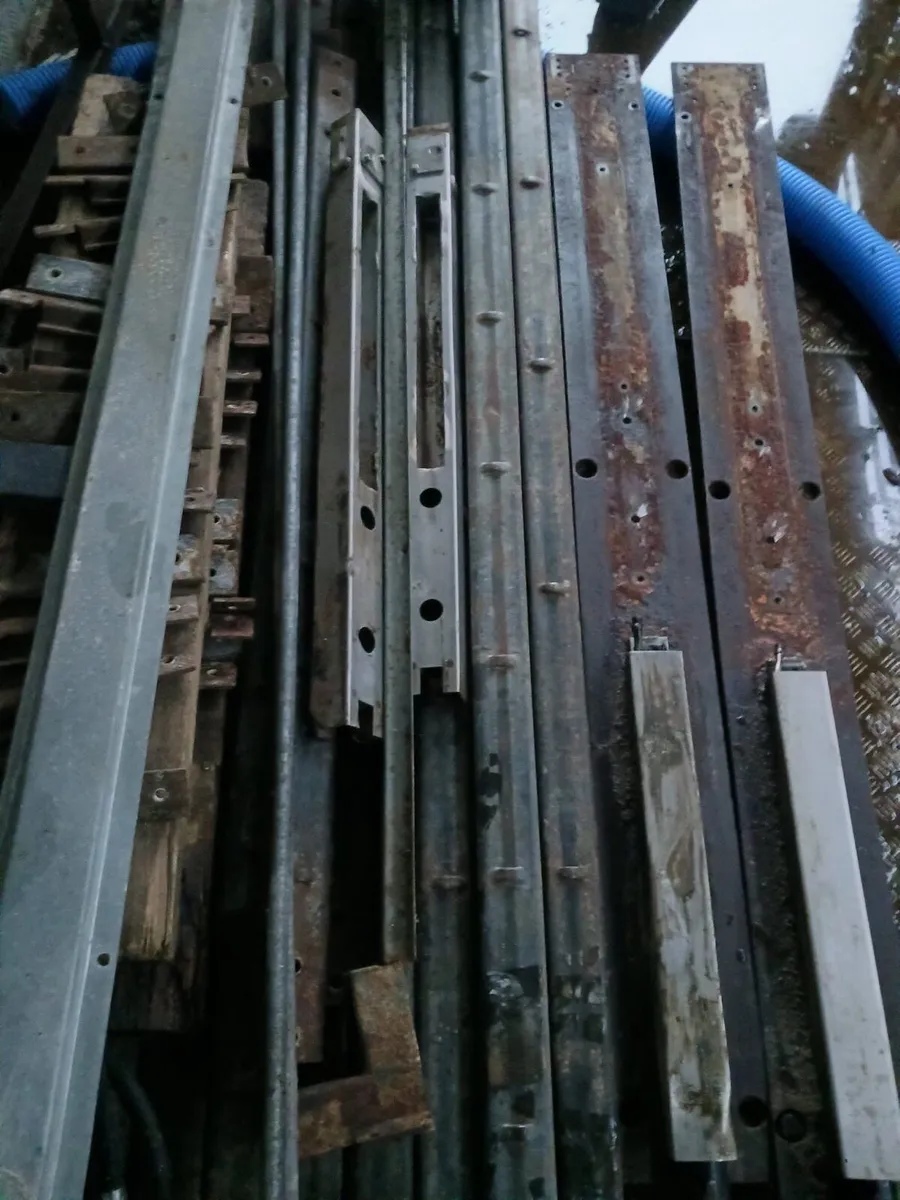 Automatic Slurry Scrapers - Image 1