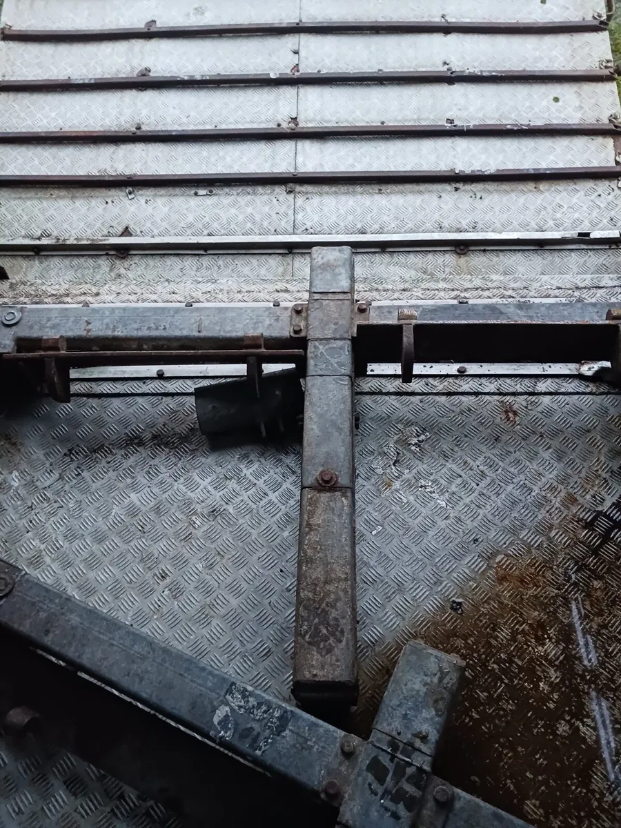 Automatic Slurry Scrapers - Image 2