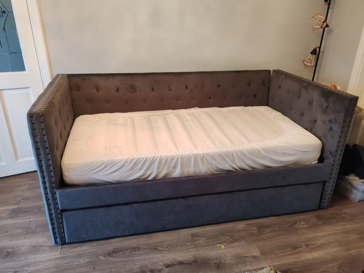 Day Bed (twin) - Image 2