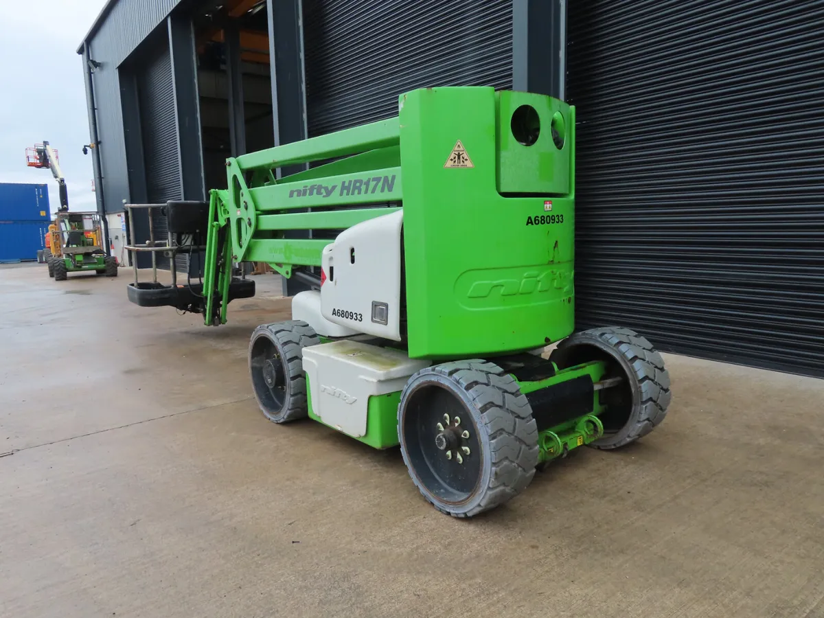 Niftylift HR 17 NDE - New Batteries - Image 4