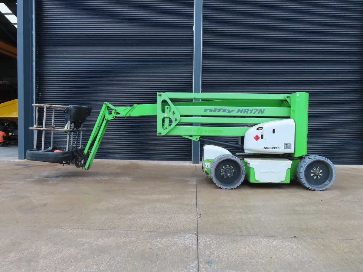 Niftylift HR 17 NDE - New Batteries - Image 2
