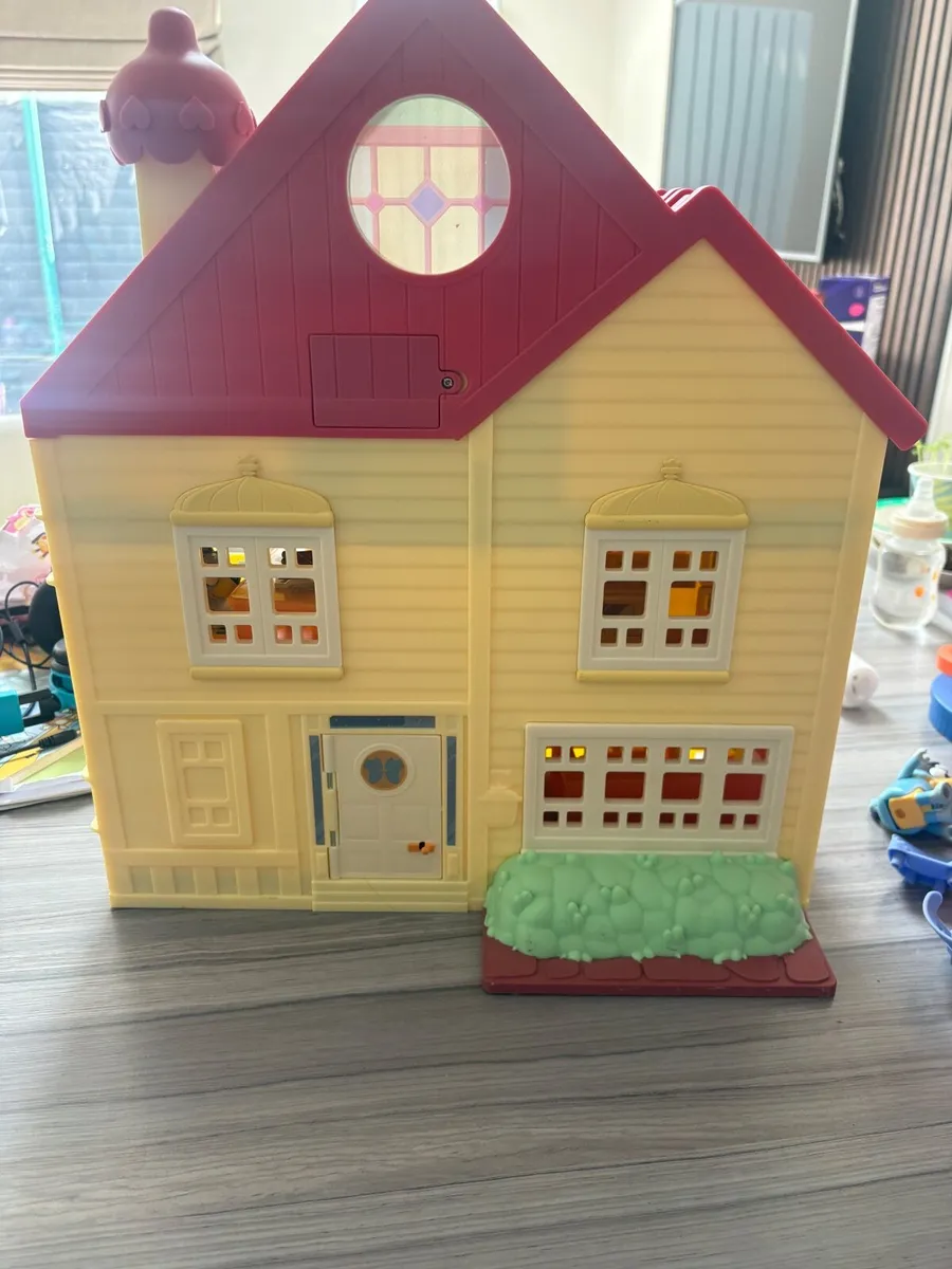 Bluey ultimate playhouse - Image 4