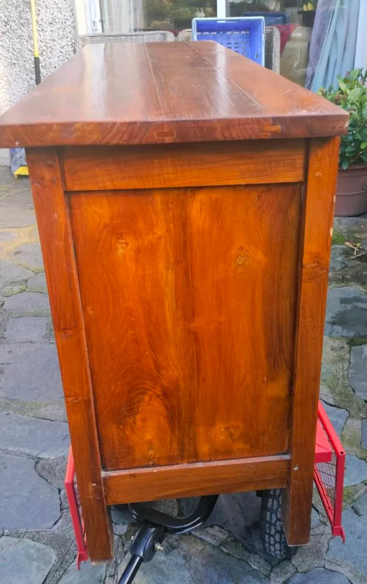 Hardwood Cabinet, beautiful piece of Furniture.
Gr - Image 3