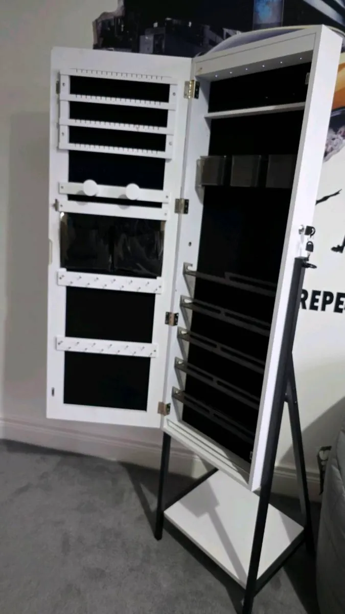 Mirrors Storage - Image 2