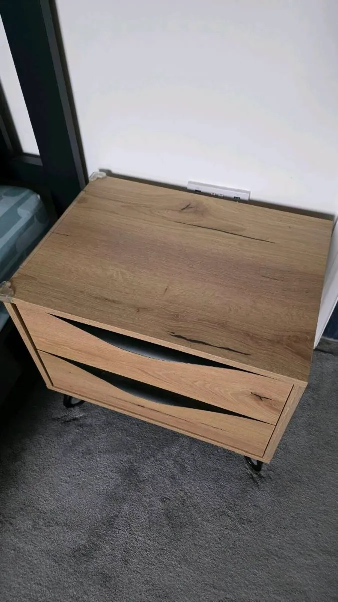 Bed side table - Image 2