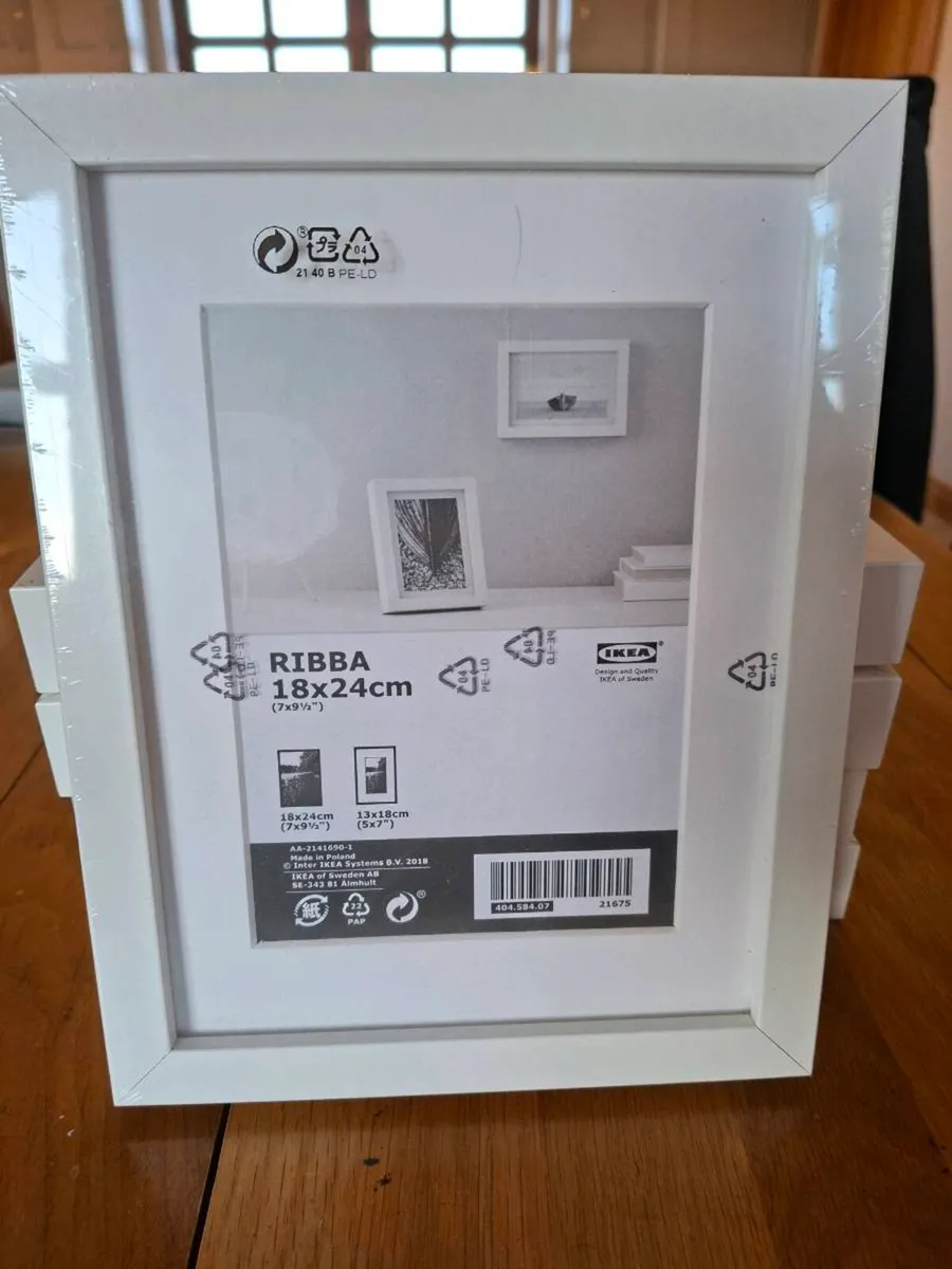 Ikea picture frames (9 regular size, 3 larger) - Image 3