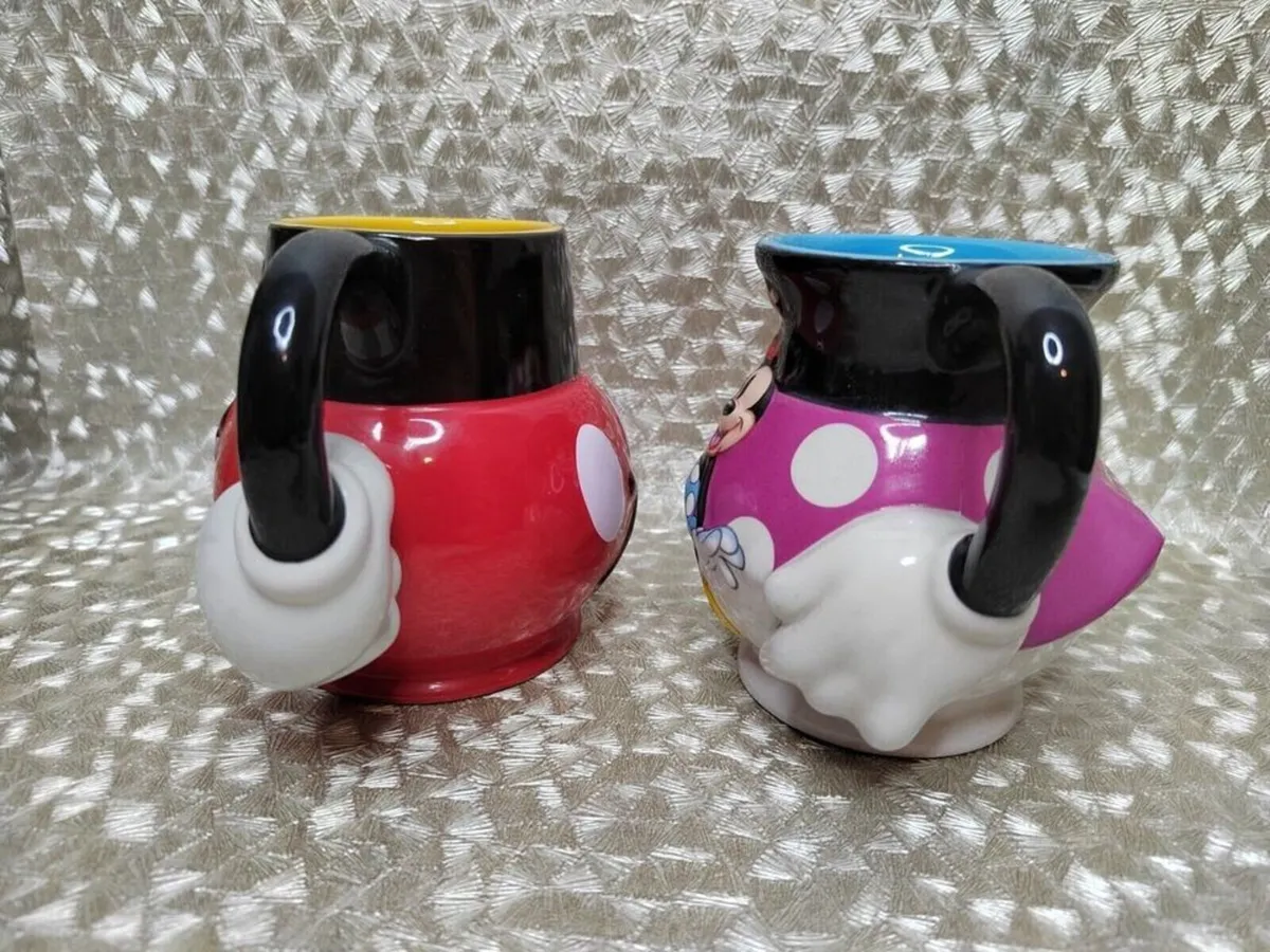 Exclusive Disneyland Paris Collectors Items - Image 3