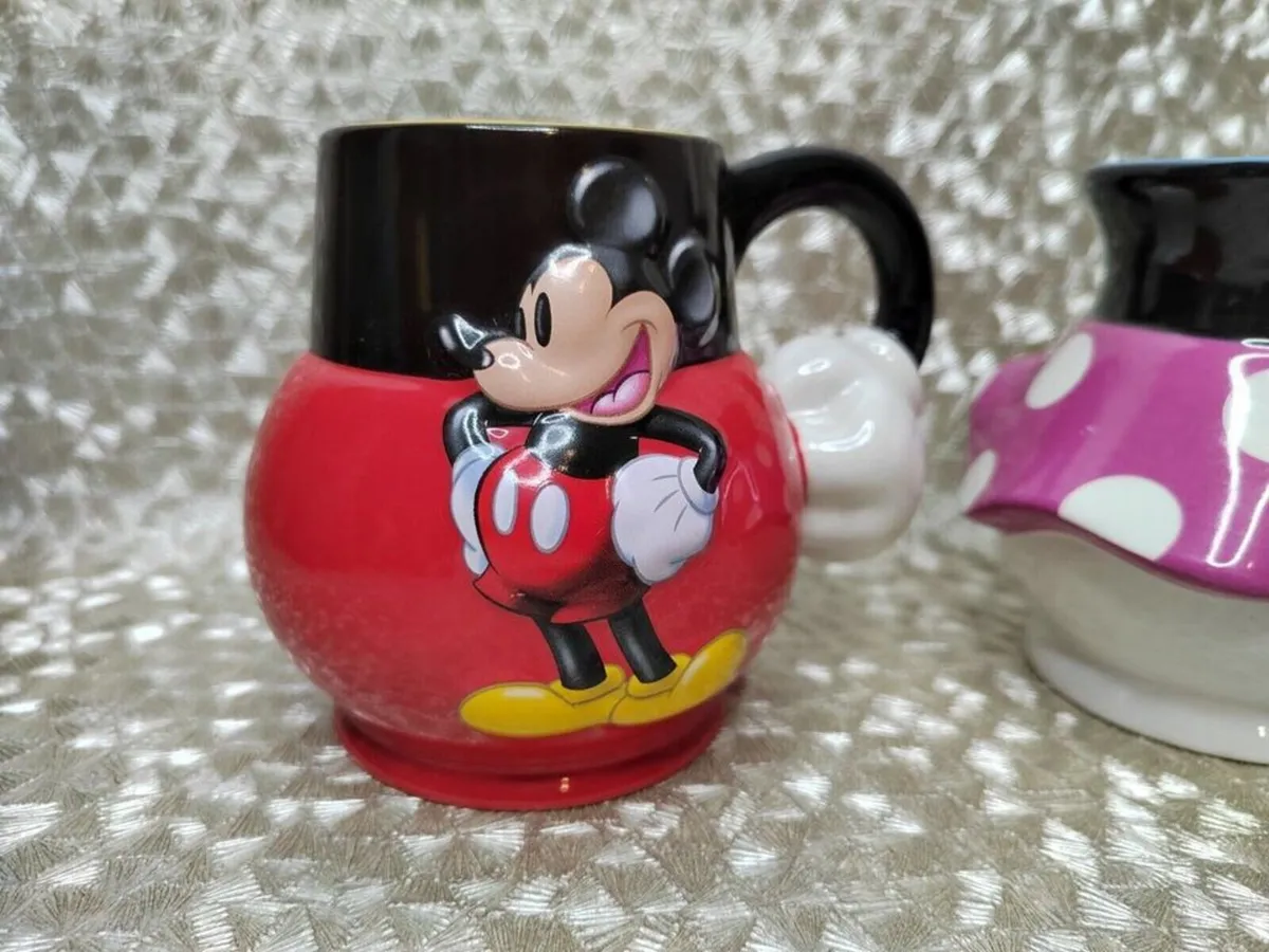 Exclusive Disneyland Paris Collectors Items - Image 2