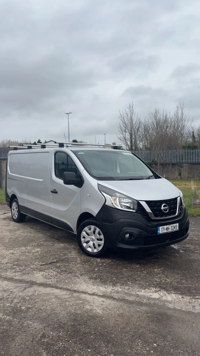 2017 Nissan Nv300 van - Image 1