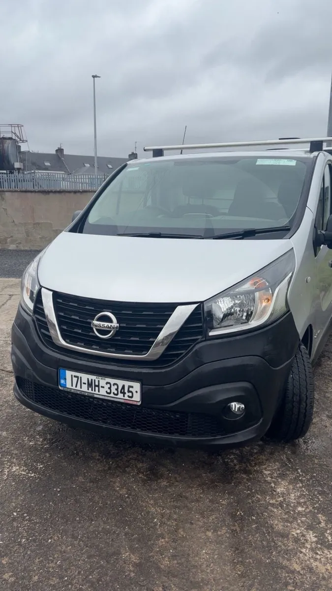 2017 Nissan Nv300 van - Image 3