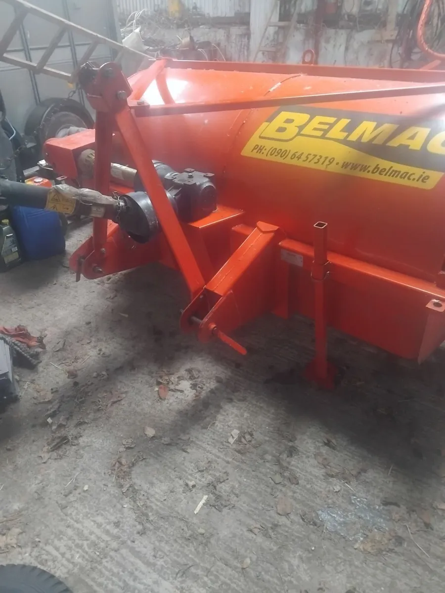 Farm machinery - Image 1