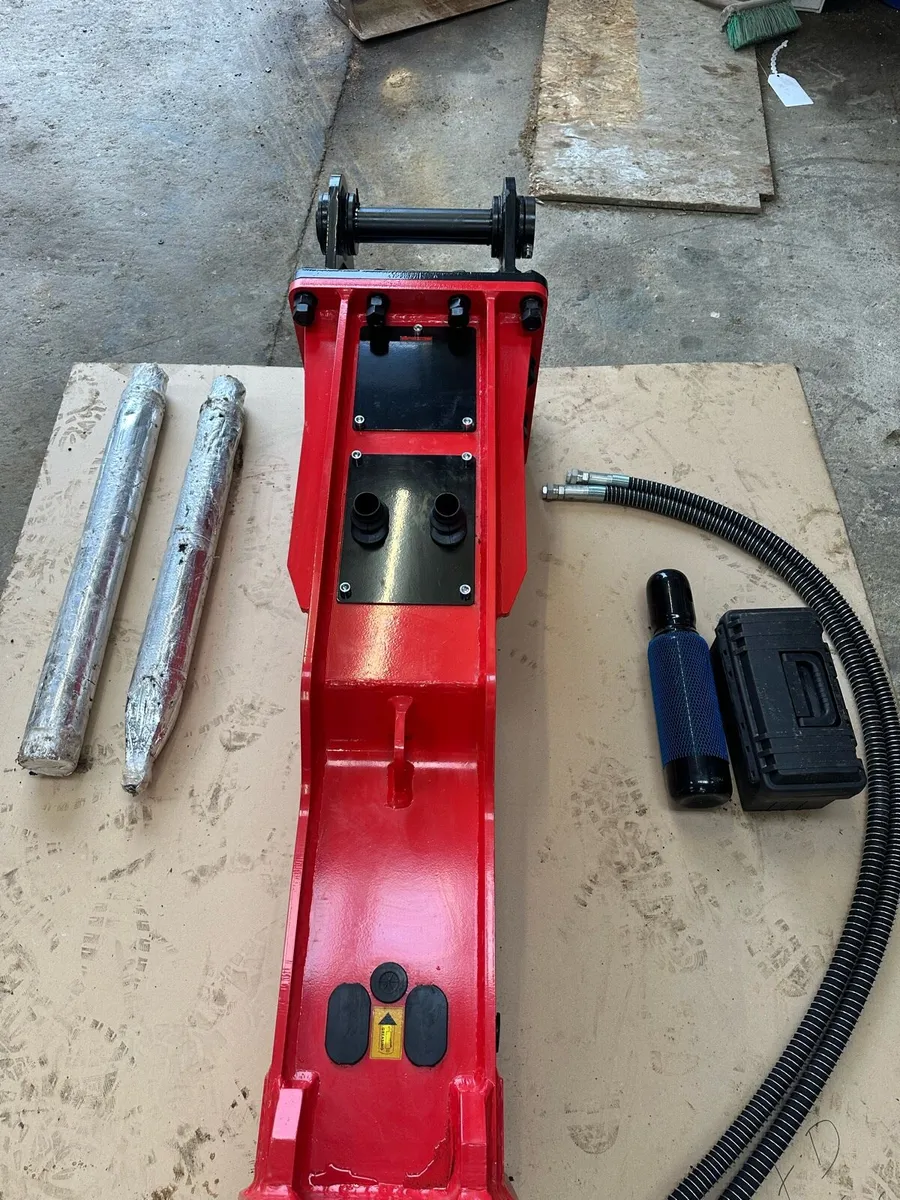 13t Rock Hammer - Image 1