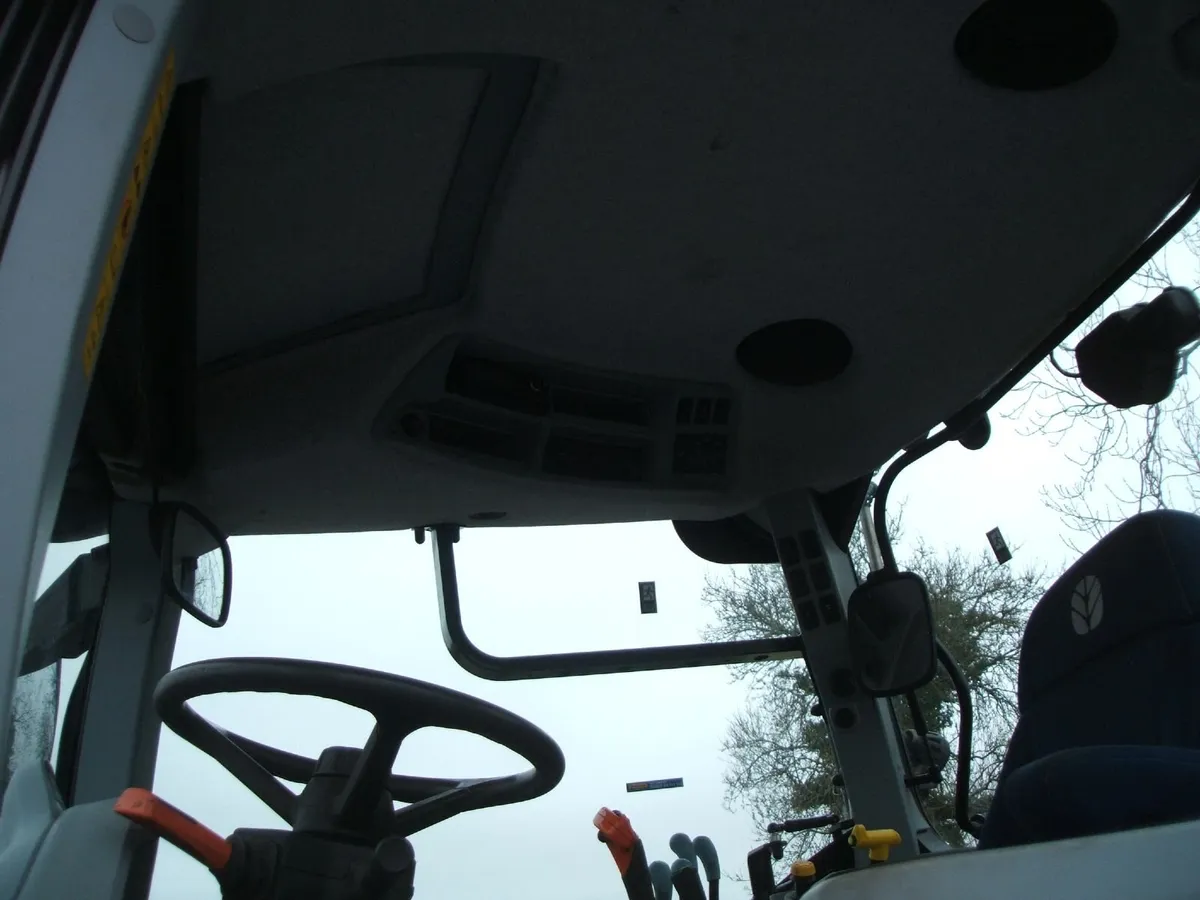 2023 New Holland T7 210 RC - Image 3