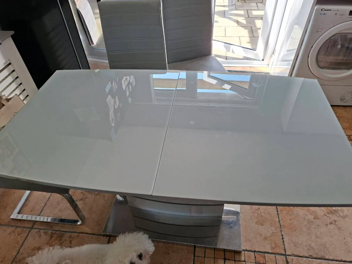 Extending glass table - Image 2