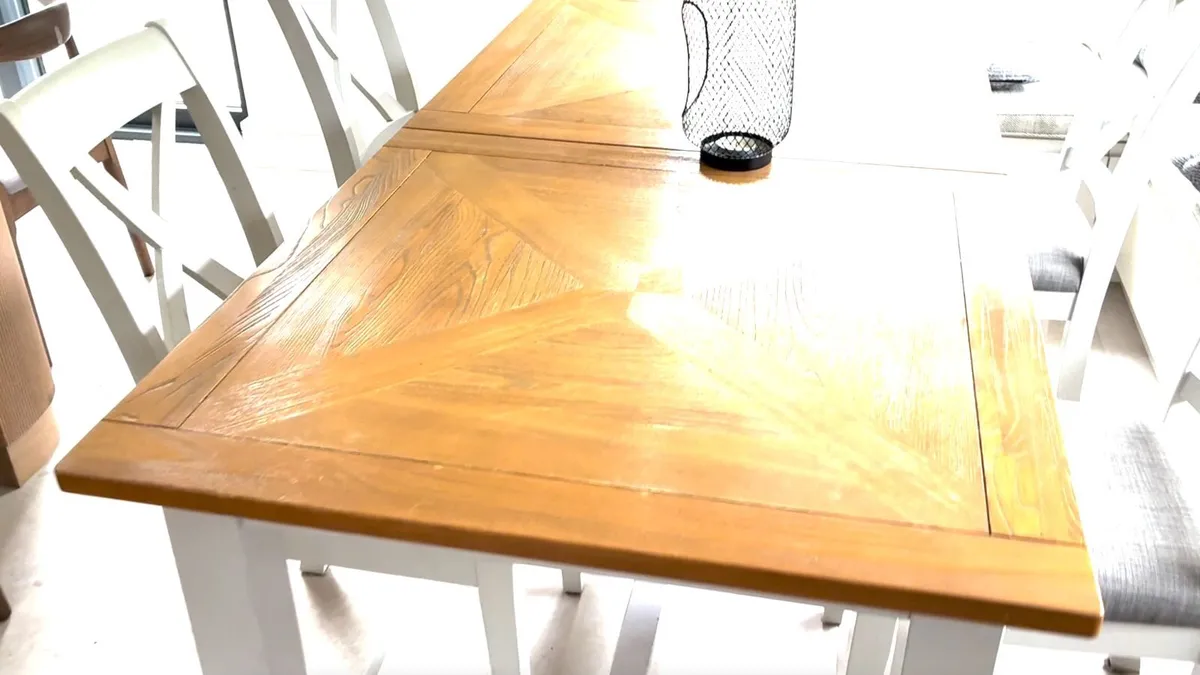 Table & Chairs - Image 2