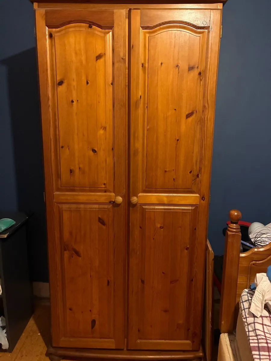 Wardrobe, vanity/desk, headboard - Image 1