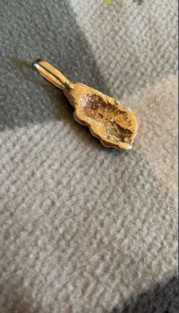 Big 9 Crt Gold Nugget Pendant - Image 4