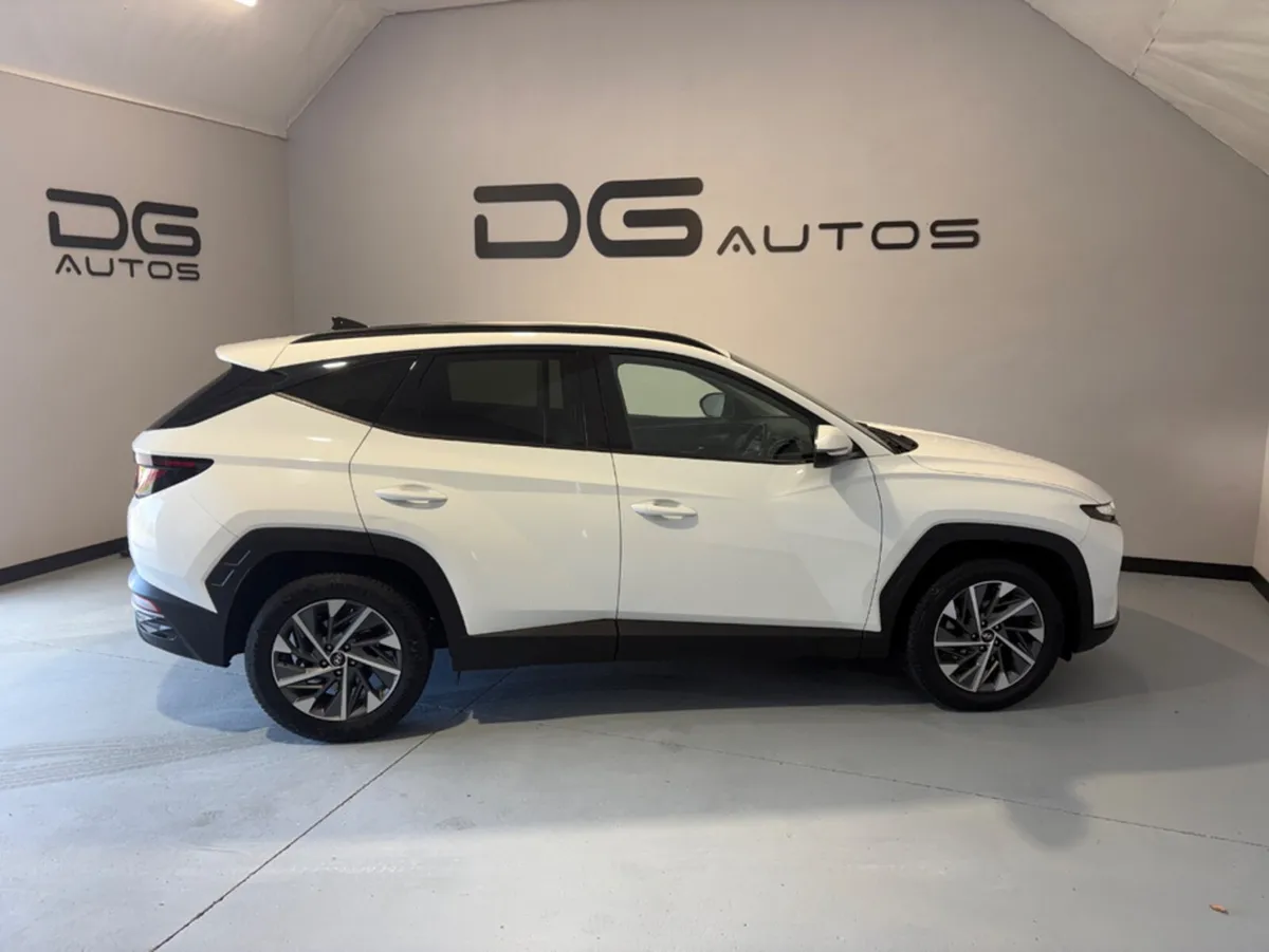 Hyundai Tucson EXECUTIVE 2 SEAT COMMERCIAL 5DR - Image 2