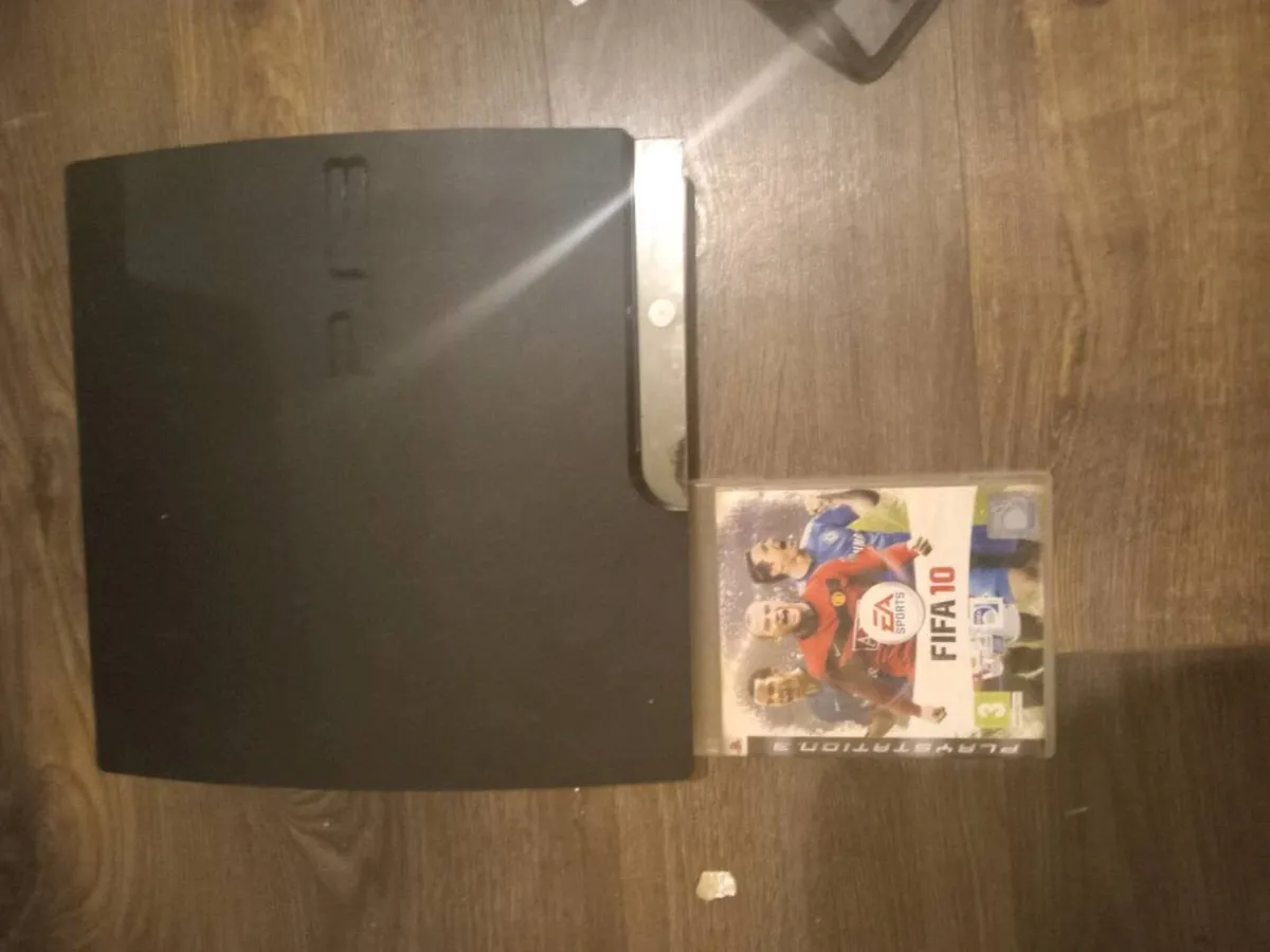 PlayStation 3 & FIFA 10 no controller - Image 1