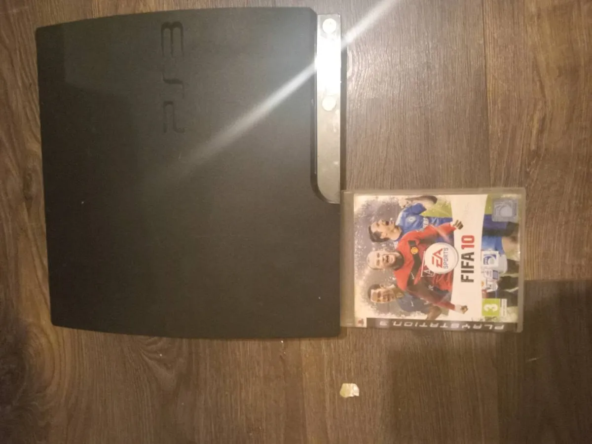 PlayStation 3 & FIFA 10 no controller - Image 2
