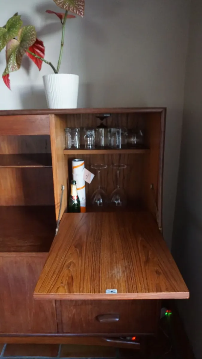 RARE FIND Vintage 70s G Plan Teak Drinks Cabinet - Image 4