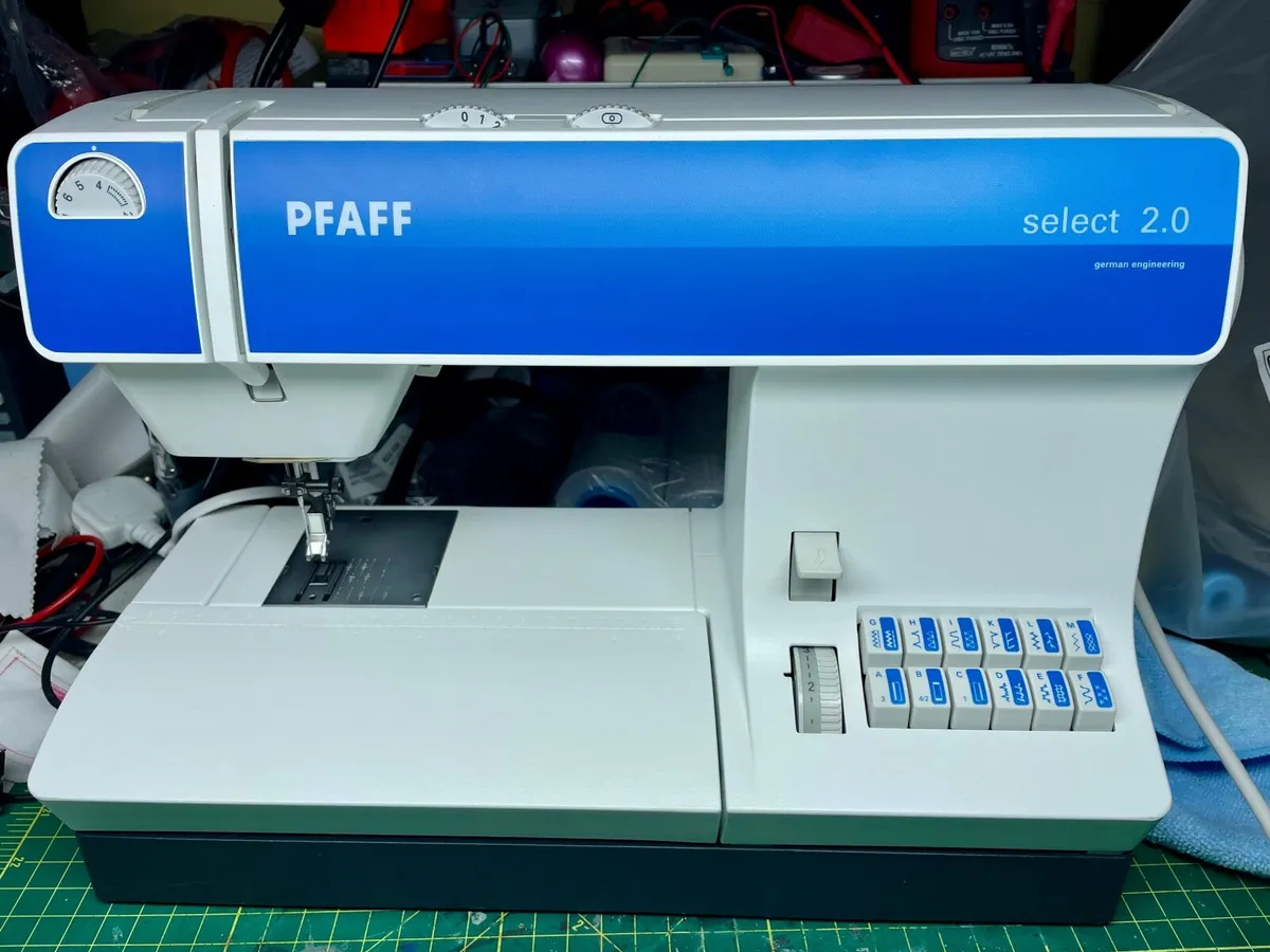 PFAFF Select 2.0 Sewing Machine - Serviced - Excel - Image 1