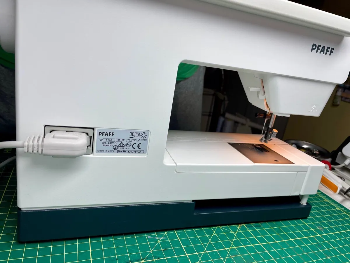 PFAFF Select 2.0 Sewing Machine - Serviced - Excel - Image 4