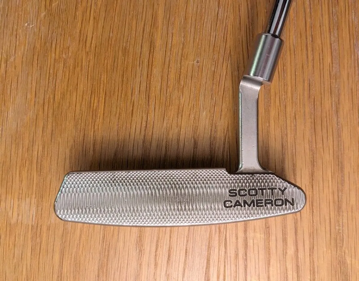 Scotty Cameron Select Newport 2 putter 34 inch - Image 1