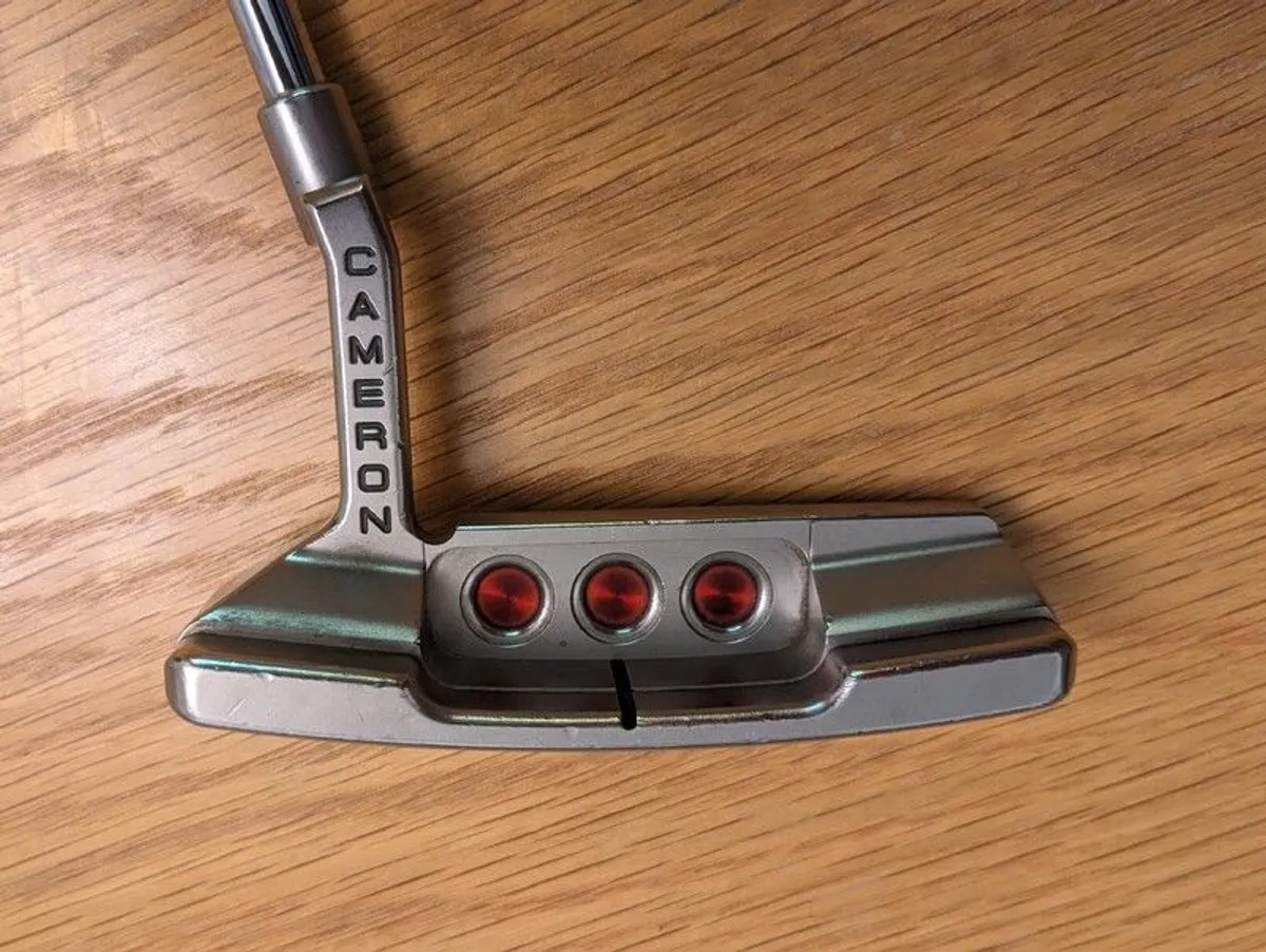 Scotty Cameron Select Newport 2 putter 34 inch - Image 2