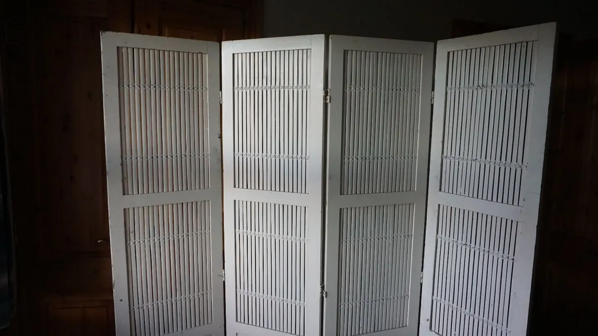 Mid-Century 4 Panel Wooden Privacy Screen Vintage - Image 4